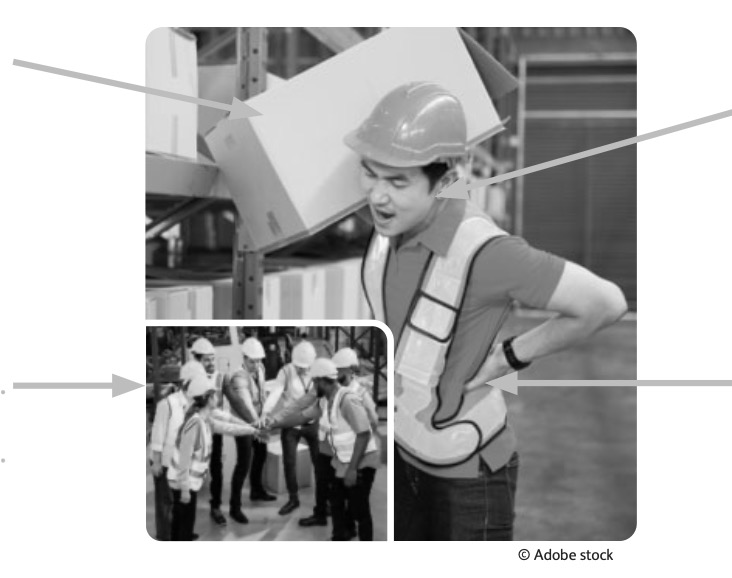 Opérateur portant un carton